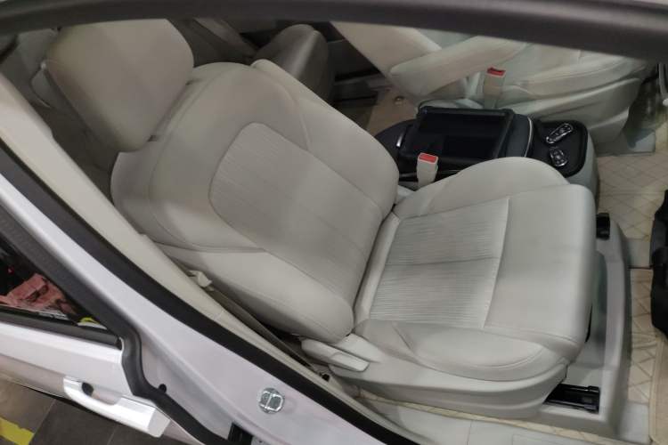 Used Buick GL8 2023 ES Lu Zun Comfort Model
