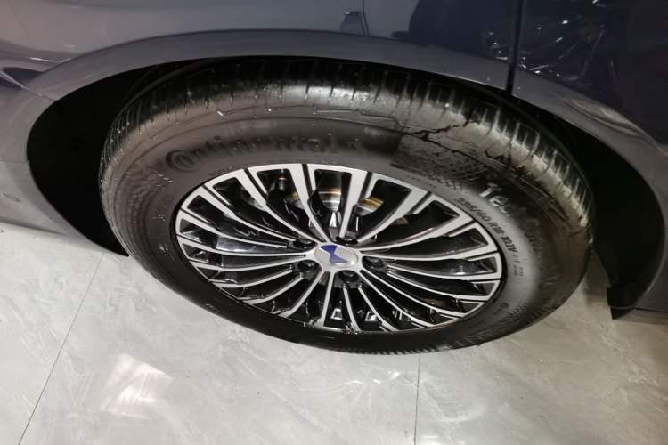 Used Denza D9 2022 DM-i 970 Four-Wheel Drive Flagship Model