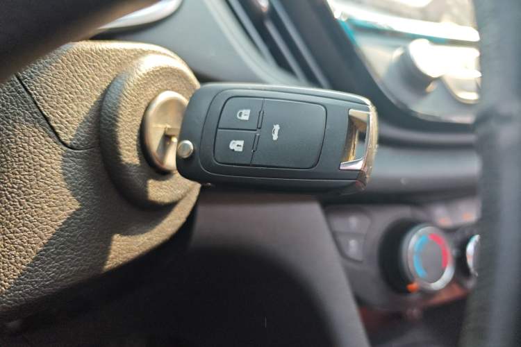 Used Chevrolet Monza 2019 Redline 320T Dual-Clutch Joyful Edition China VI Standard