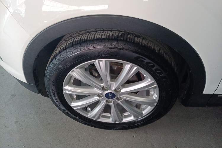 Used Ford Kuga 2017 EcoBoost 180 Two-Wheel-Drive Luxury Wing Edition
