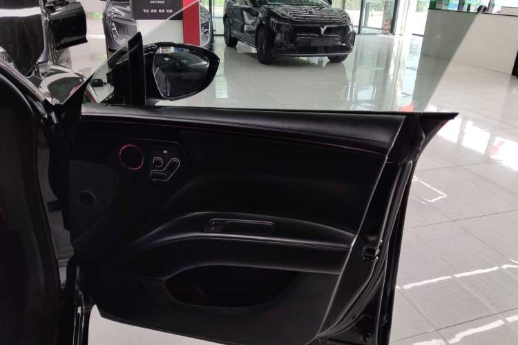 Used  11 2022 011 MMW Collaboration Limited Edition
