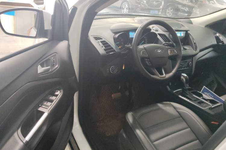 Used Ford Kuga 2019 EcoBoost 180 Two-Wheel-Drive Platinum Edition China VI Standard
