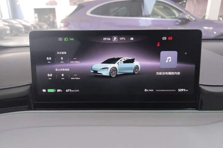 Used Hima Luxeed S7 2025 785 km Ultra
