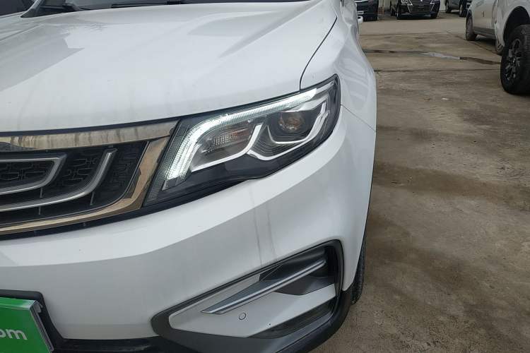 Used Geely Auto Emgrand X7 Sport 2020 1.8TD DCT Two-Wheel Drive Smart Connect 4G-Enabled Version
