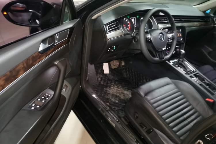 Used Volkswagen Magotan 2019 330TSI DSG Luxury Model China V Standard
