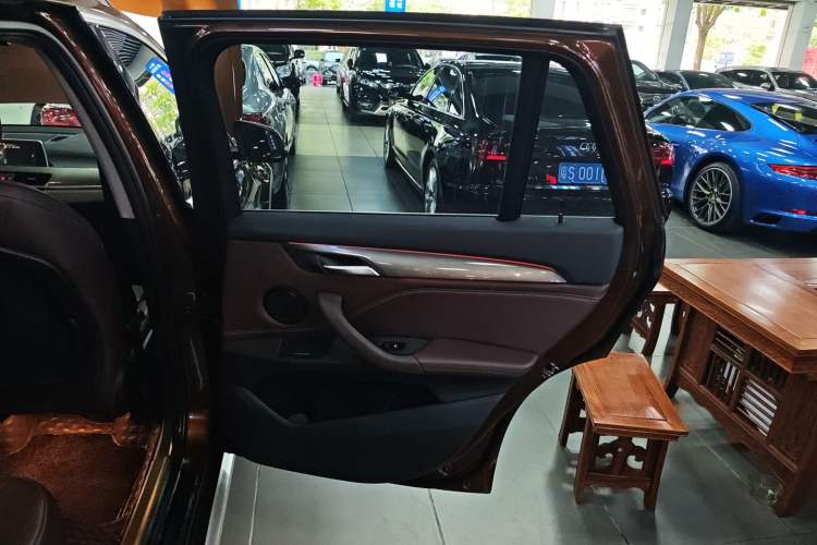 Used BMW X1 2016 sDrive20Li Luxury Model
