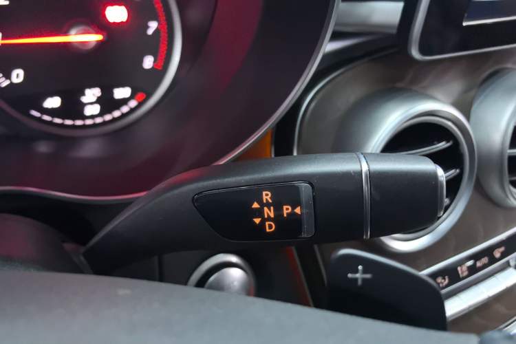 Used Mercedes-Benz GLC 2019 Refreshed GLC 300 L 4MATIC Dynamic Edition
