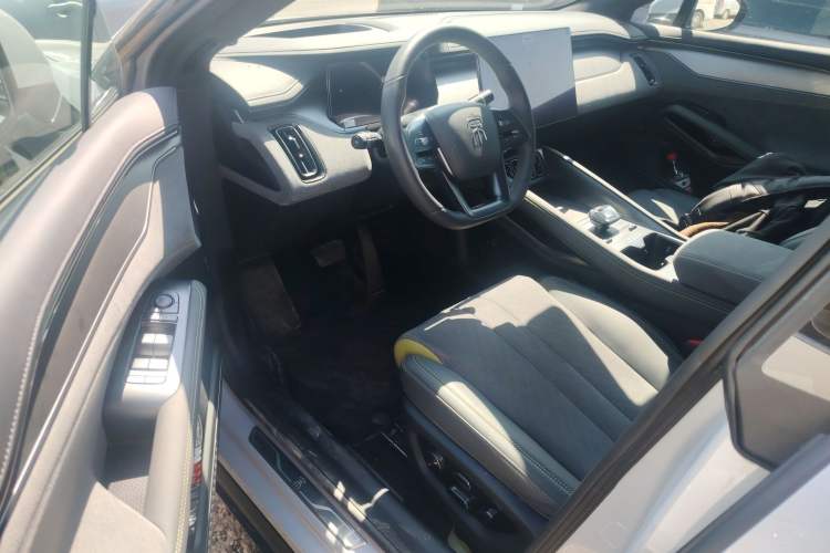 Used BYD Song L EV 2025 Intelligent Driving Version 602 km Range LiDAR-equipped All-Wheel-Drive Type
