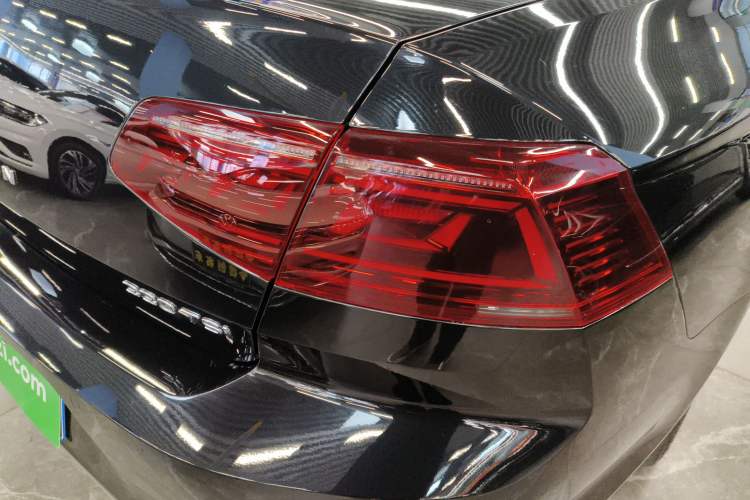 Used Volkswagen Magotan 2023 2 Million Units Commemorative Edition 330TSI DSG Luxury Version
