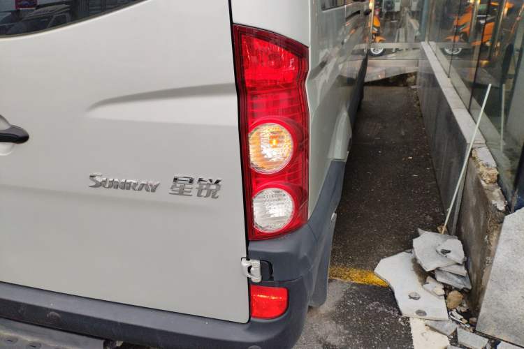 Used  Sunray 2024 2.5T 5-Series Express Version Single Tire 5/6/7 Seater
