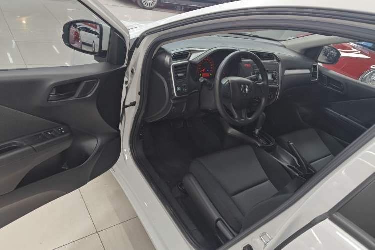 Used Honda Gienia 2017 1.5L CVT Classic Edition
