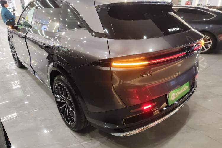 Used Zeekr 7X 2025 75 kWh Rear-Wheel Drive Intelligent Driving Version