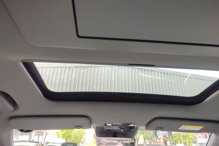 Used  eπ008 2024 636Max All-Electric Version 6 Seats
