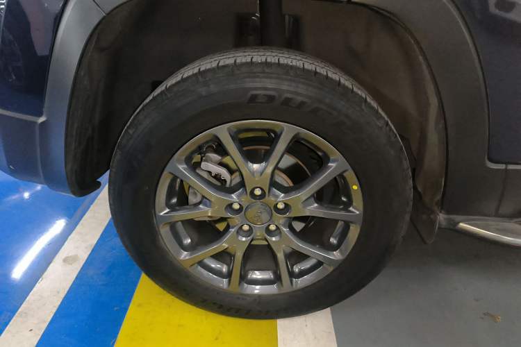 Used  Cherokee 2020 2.0L Two-Wheel Drive Classic Sports Edition