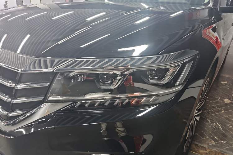 Used Volkswagen Passat 2019 330TSI Luxury Edition China VI Standard