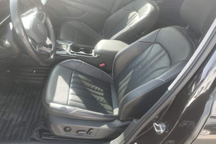 Used Volkswagen Passat 2022 330TSI Starry Elite Edition Custom Version
