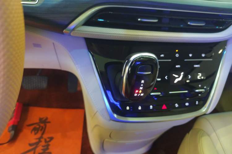 Used Buick GL8 2023 ES Lu Zun Deluxe Model
