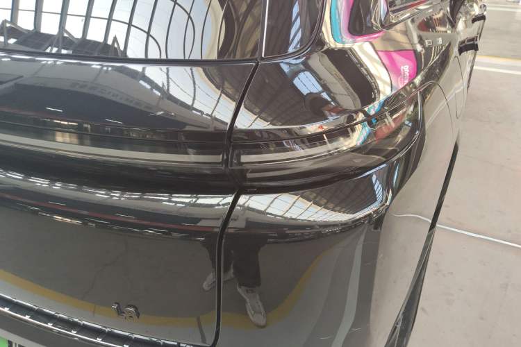 Used Li Auto L8 2023 Pro Model
