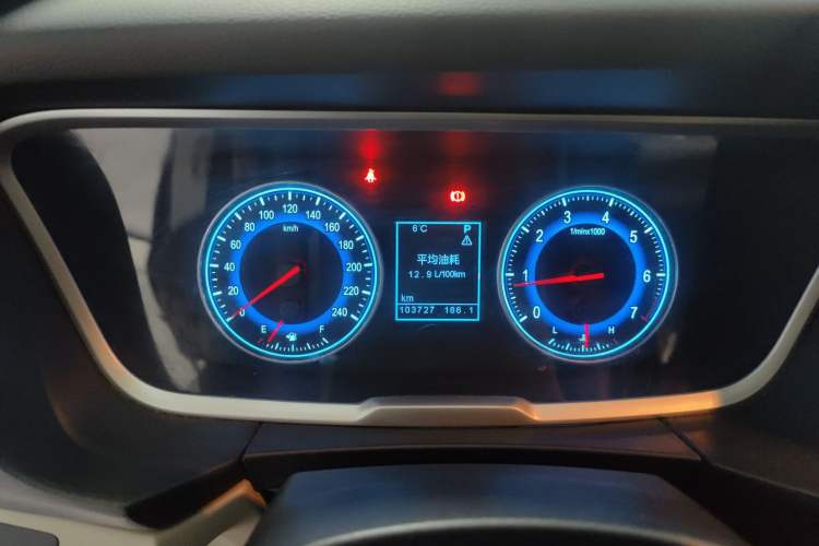 Used Huasong 7 2017 2.0T Automatic Standard Edition
