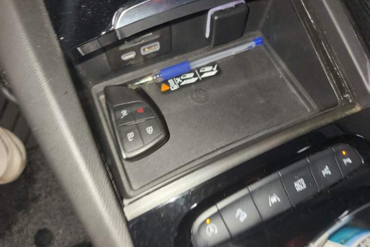 Used Buick Envision 2021 Encore Plus Avenir Aivia 5-Seater Edition
