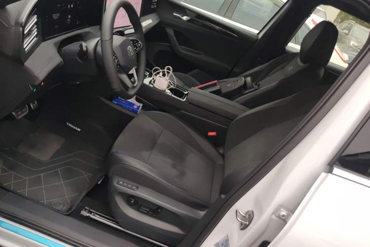 Used Volkswagen Tiguan L 2025 PRO 380TSI Four-Wheel Drive R-Line Prestige Edition
