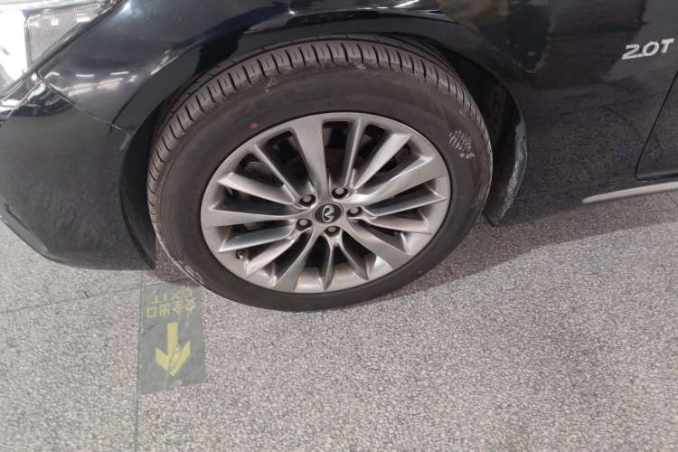 Used Infiniti Q50L 2018 2.0T Enjoyment Version China VI Standard
