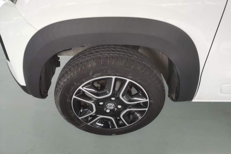 Used Dongfeng NAMMI BOX 2022 Light Wind Edition 201KM Standard Model
