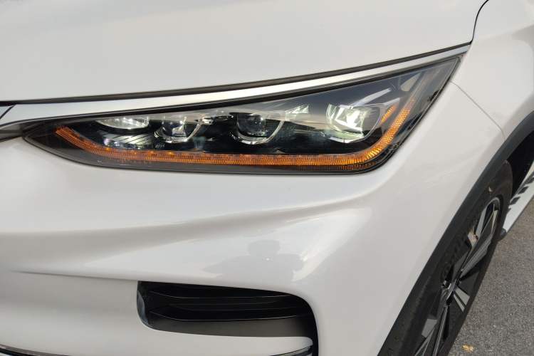 Used BYD Tang New Energy 2022 EV 730KM Luxury Model
