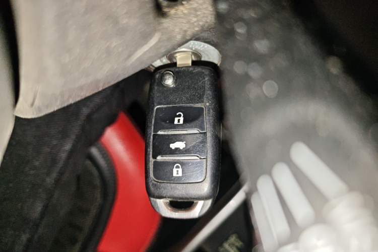 Used Oshan Benni E-Star 2021 National Edition Xin Yue Version (Fast-Charging Edition) Lithium Iron Phosphate (31.95 kWh)