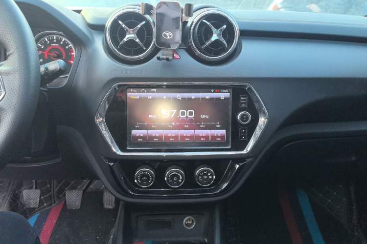 Used Soueast DX3 2018 1.5L Manual Luxury Model
