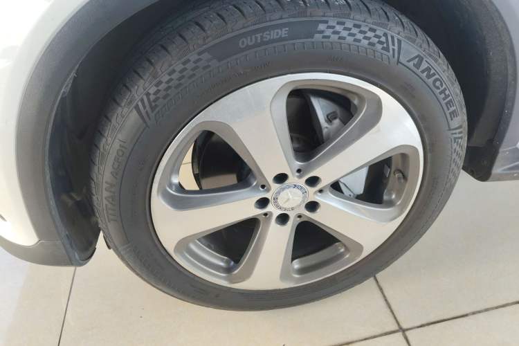 Used Mercedes-Benz GLC 2016 GLC 260 4MATIC Luxury Model
