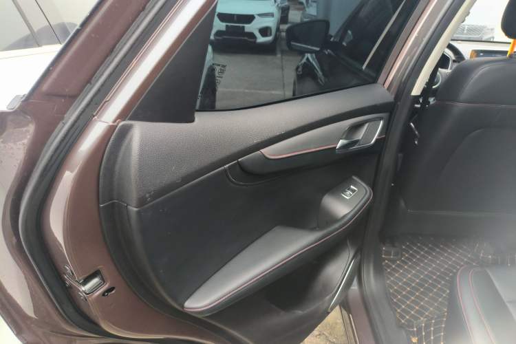 Used MG Pilot 2021 300TGI Automatic Two-Wheel Drive Fuel-Efficient Luxury Edition
