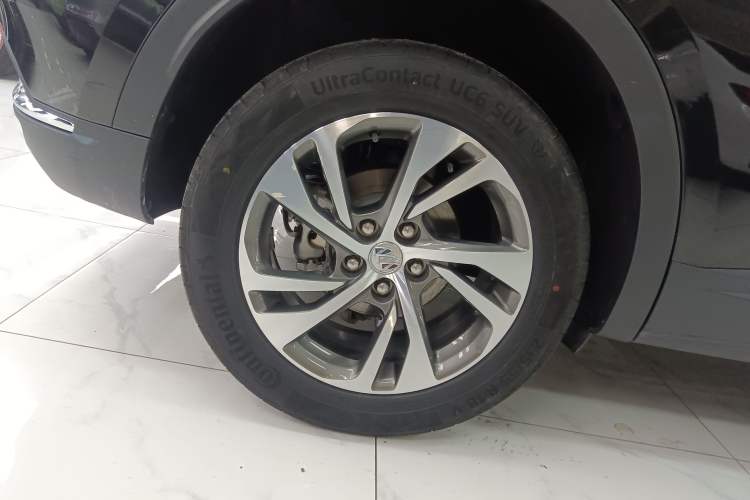 Used Buick Envision 2022 Facelift Encore S 552T Two-Wheel-Drive Luxury Model
