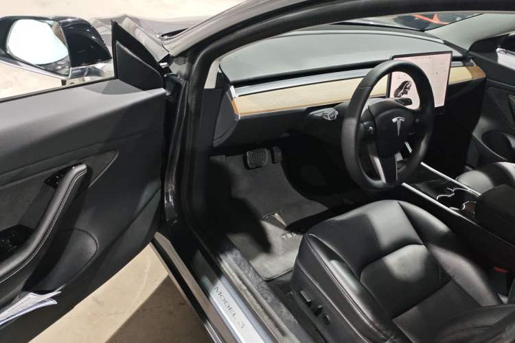 Used Tesla Model 3 2019 Standard Range Rear-Drive Upgraded Version
