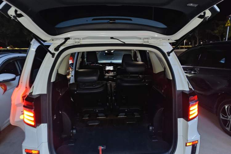 Used Honda Elysion 2016 2.4L Luxury Edition
