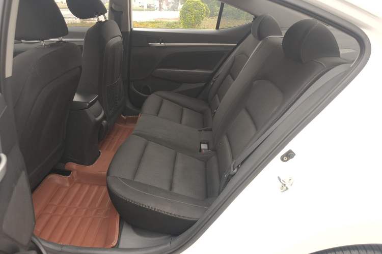 Used Hyundai Elantra 2016 1.6L Automatic ZhiXuan – Elite Version