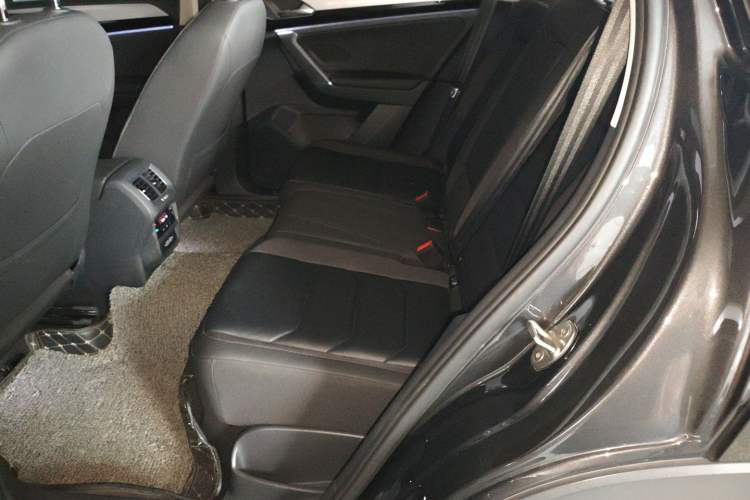 Used Volkswagen Tayron 2021 280TSI Two-Wheel Drive Luxury Smart Connectivity Version