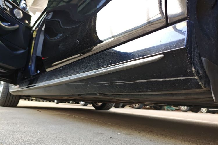 Used Mercedes-Benz E-Class 2019 E 300 L Sporty and Stylish Model