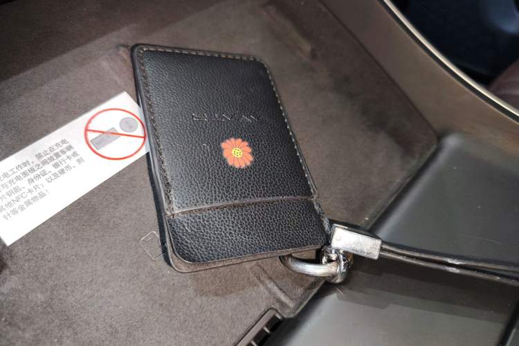 Used Avatr 11 2023 HarmonyOS Version Smart Enjoyment Upgrade Model 90-Degree Rear-Wheel Drive Edition
