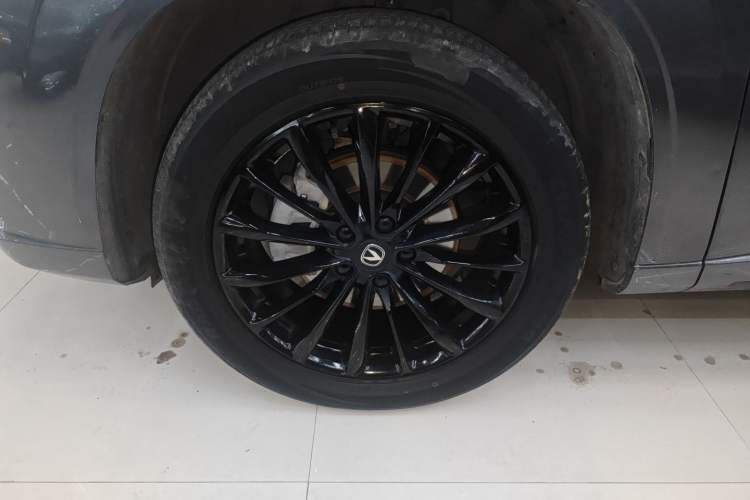 Used Changan UNI-Z New Energy 2024 Blue Whale Smart Electric iDD 125km Leading Model
