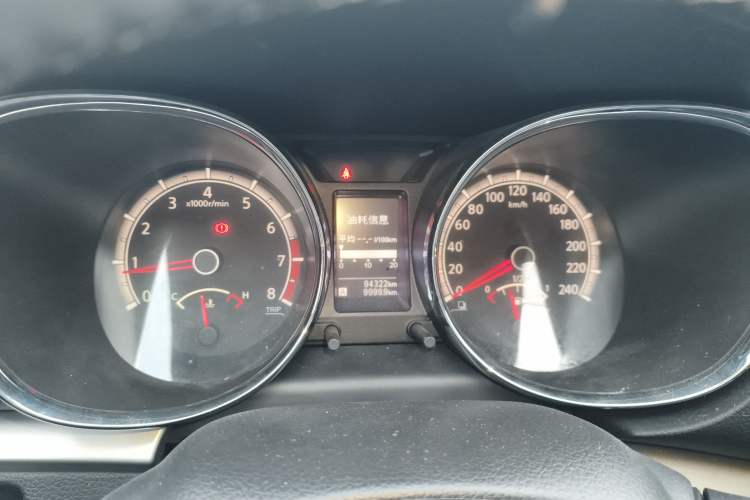 Used Venucia T70 2015 2.0L Manual RuiQu Version