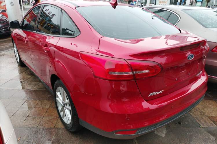 Used Ford Focus 2018 Sedan Classic 1.6L Automatic Trendy SmartDrive Edition
