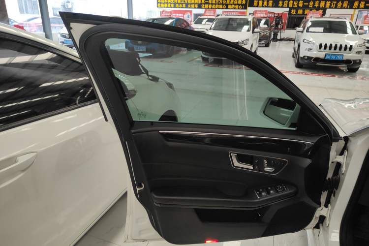 Used Mercedes-Benz E-Class 2015 Restyled E 260 L Sport Edition
