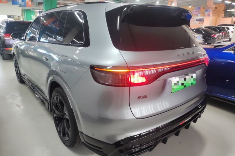 Used Hima AITO M8 2025 Extended-Range Ultra Version 53.4 kWh 5-Seater Edition