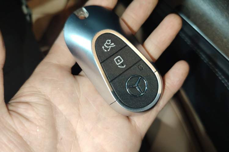 Used Mercedes-Benz E-Class New Energy 2024 E 350 e L Plug-in Hybrid Sedan
