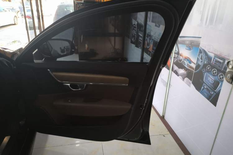 Used Volvo S90 2021 B5 Zhiyi Luxury Edition
