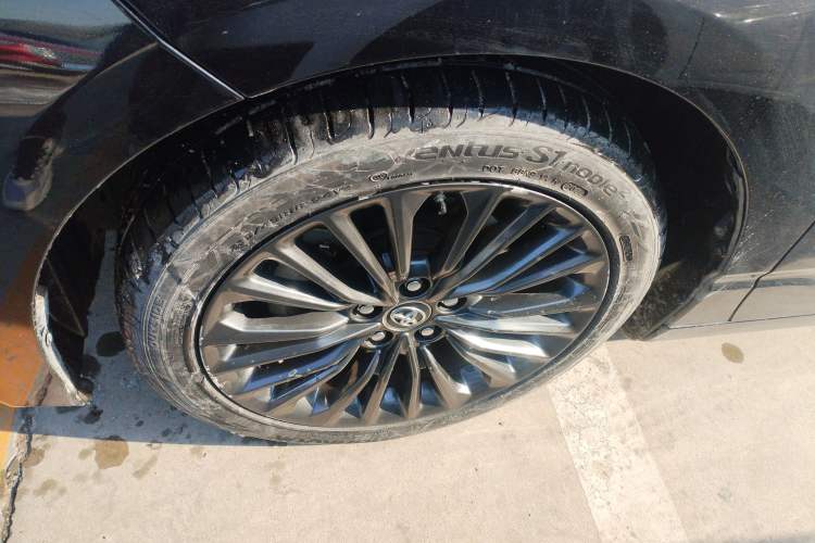 Used Toyota Avalon 2019 2.0L XLE Premium Edition China VI
