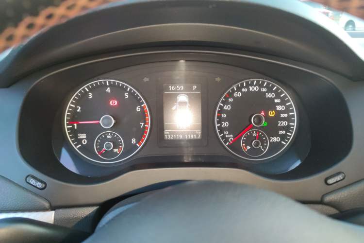 Used Volkswagen Sagitar 2013 2.0 TSI GLI
