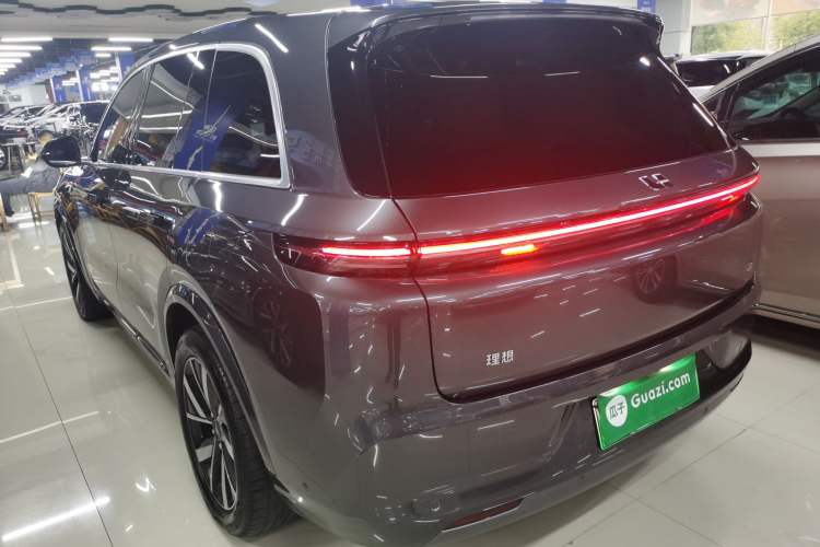 Used Li Auto L8 2023 Air model
