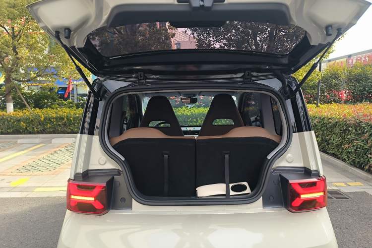 Used Wuling Hongguang MINIEV 2022 GAMEBOY 200km Gaming Edition with Lithium Iron Phosphate
